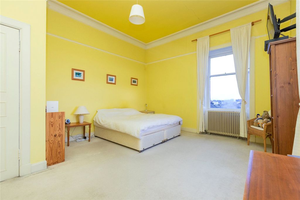 Additional image 12 of 4 bed flat for saleCleveden Road, Glasgow G12