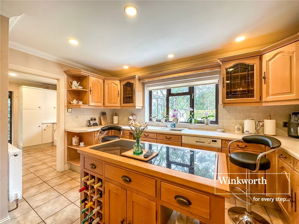 Property photo 3 of 27 Picture No. 05