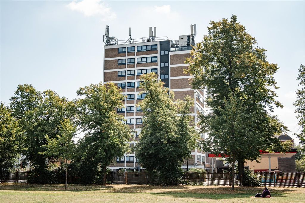 Property photo 1 of 15 Park House-1.Jpg