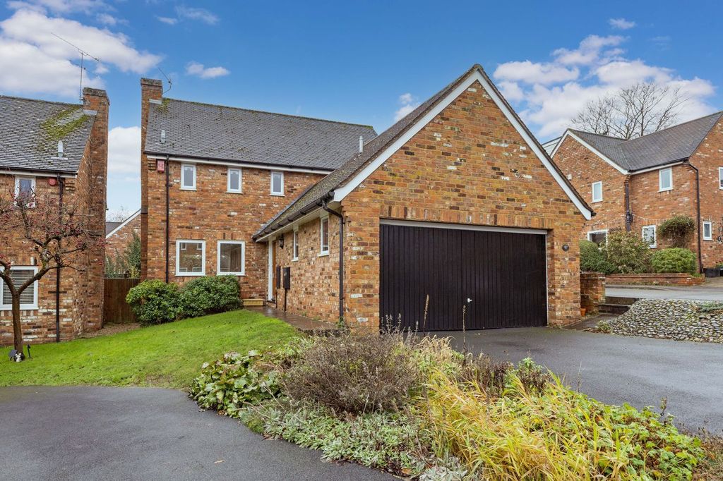 Property photo 1 of 18