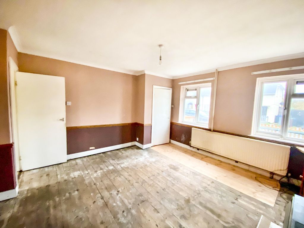 Property photo 3 of 11 12-12-2025__11-41-27_Img_2719_5797.Sfek1.Jpg