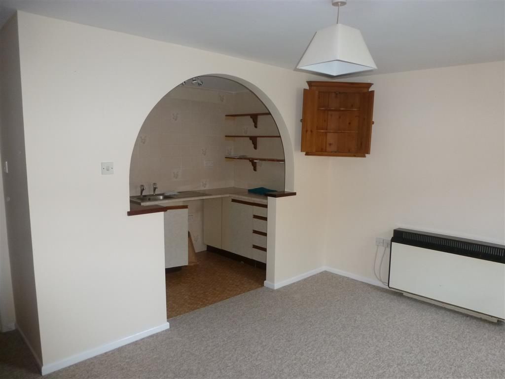 Property photo 3 of 4 Living Room