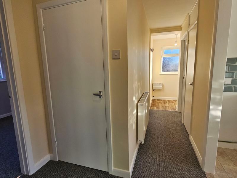 Property photo 2 of 10 Hall