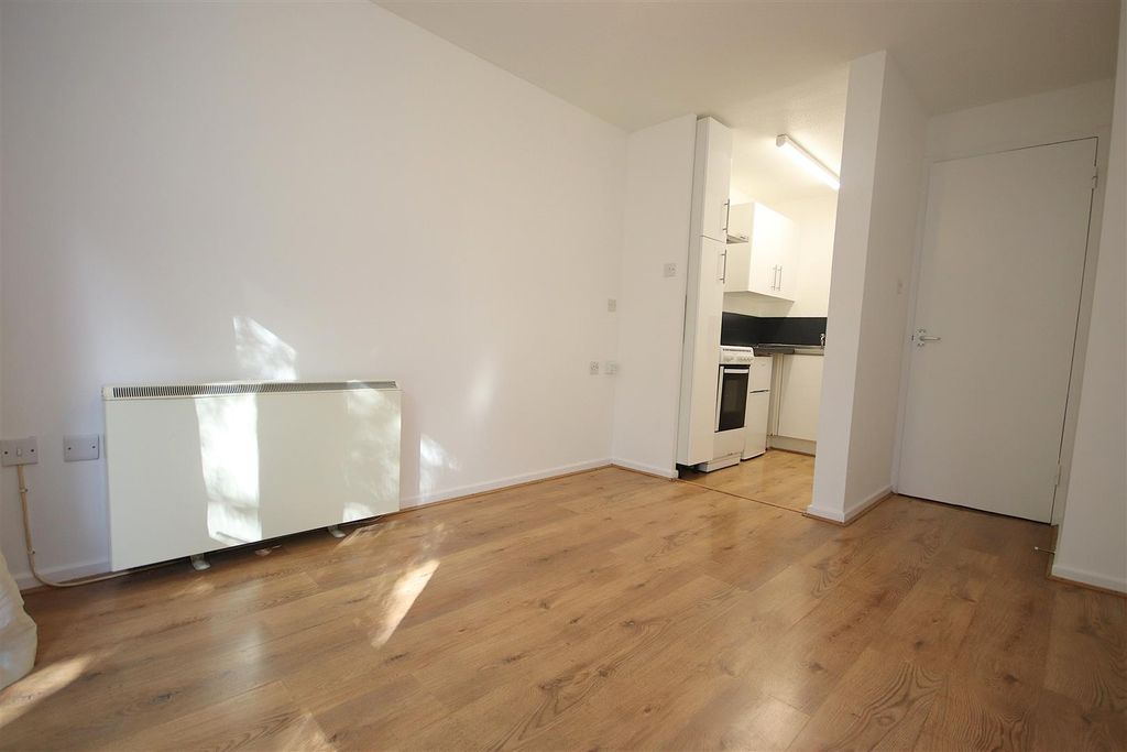 Property photo 2 of 8 Img_8608.Jpg