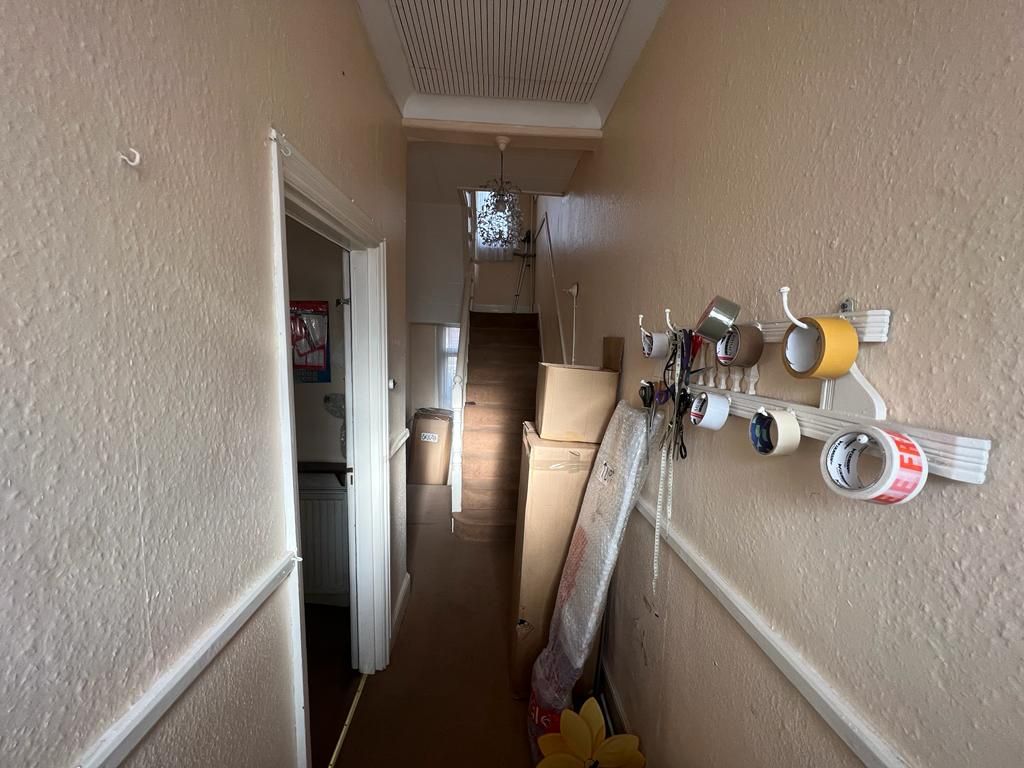 Property photo 2 of 9 Photo 8