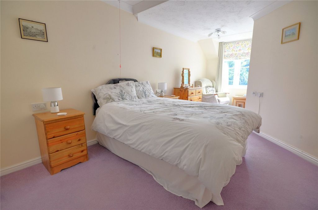 Property photo 3 of 12 Bedroom