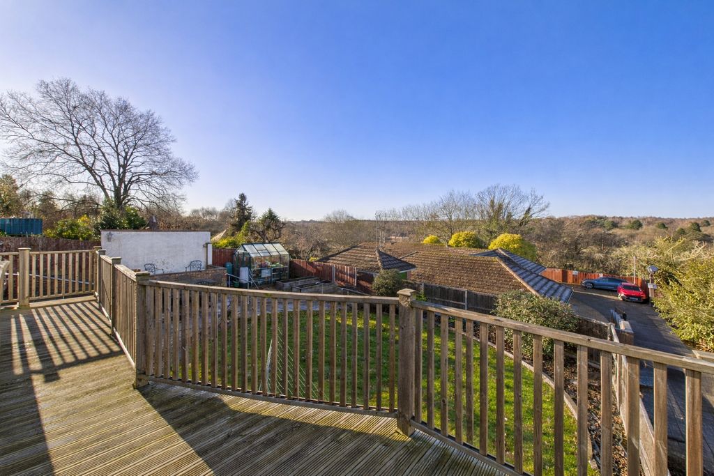 Property photo 3 of 27 Photo 3