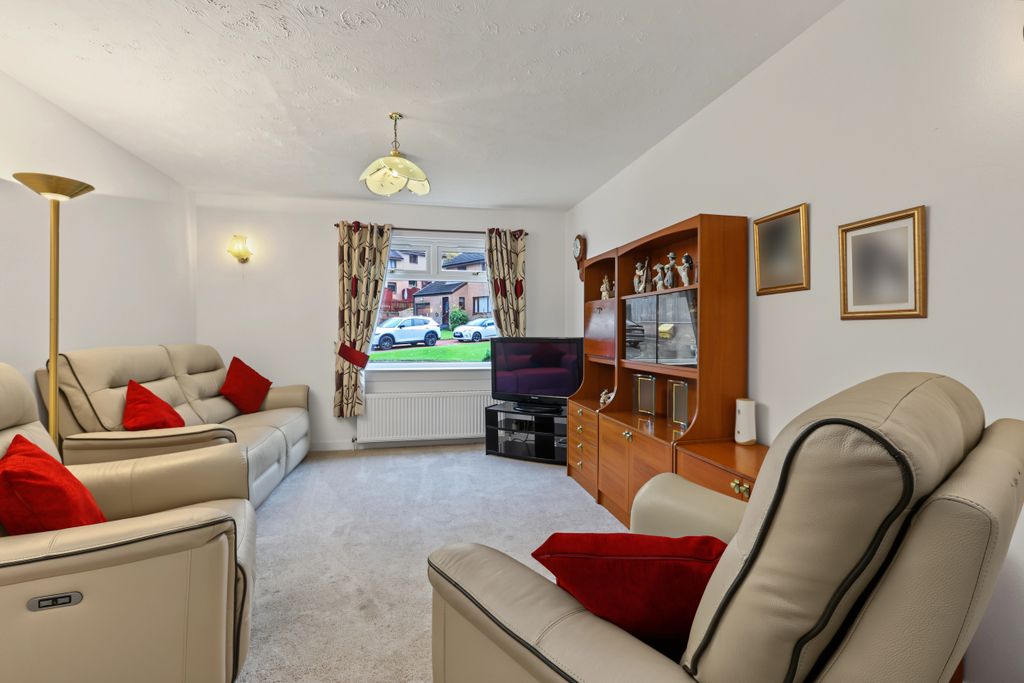 Property photo 3 of 31