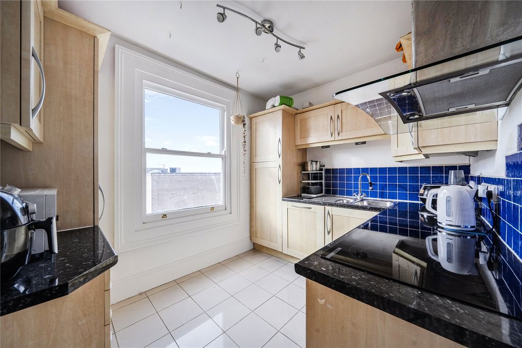 Property photo 3 of 6 Picture No. 02