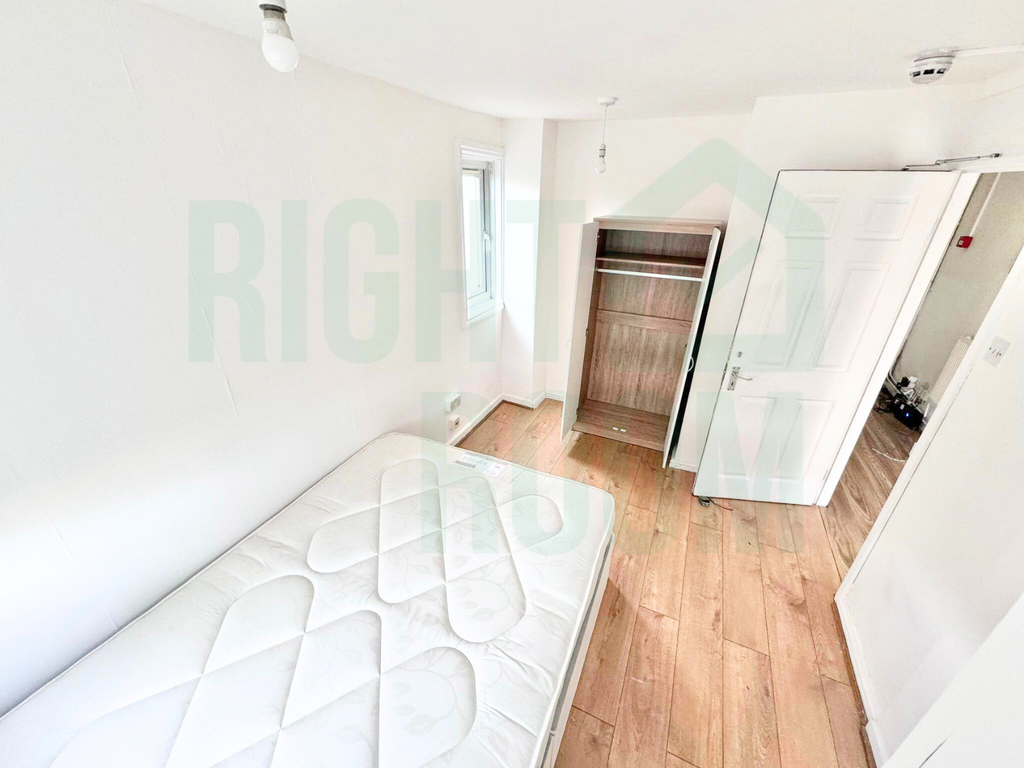 Property photo 2 of 3
