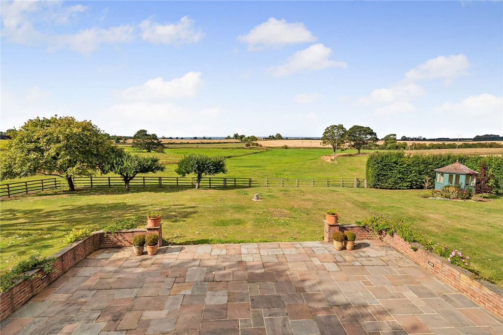 Property photo 2 of 16 Picture No. 01