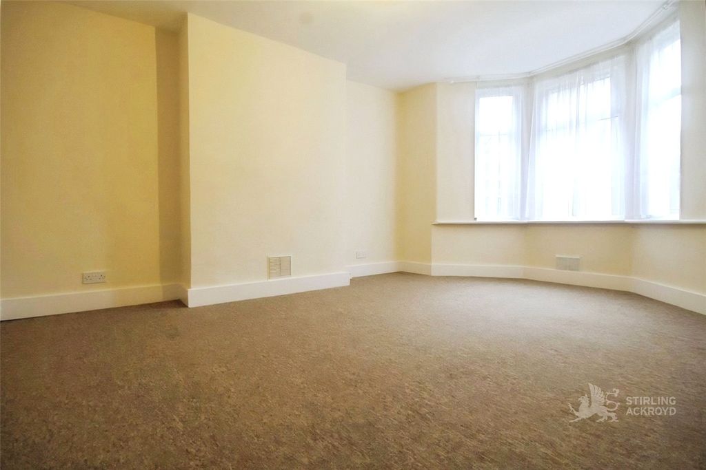 Property photo 3 of 5 Bedroom