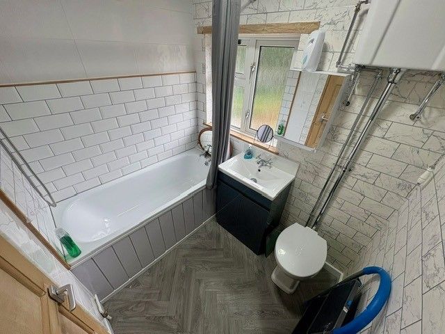 Property photo 3 of 19 Image