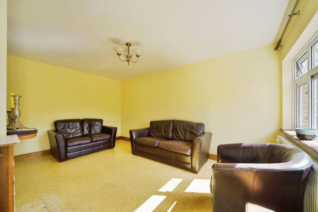 Property photo 3 of 17 Photo