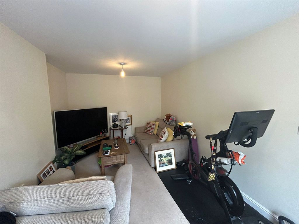 Property photo 3 of 9 Picture No. 29