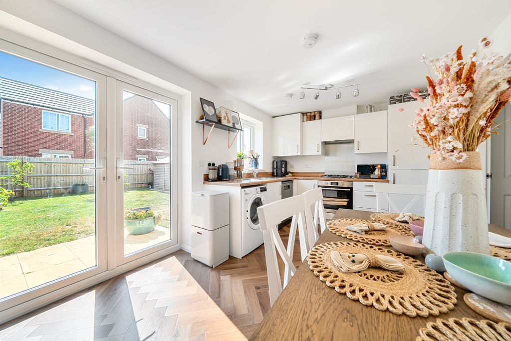 Property photo 3 of 12 149564046A58Af68ce9A6
