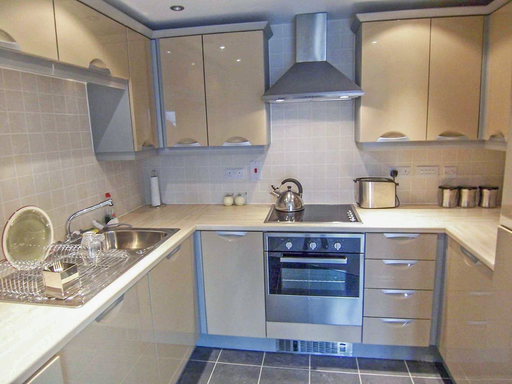 Property photo 2 of 12 Picture No. 18