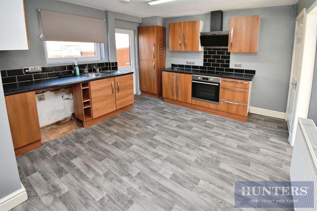 Property photo 3 of 12 Pbox-Img.Jpg