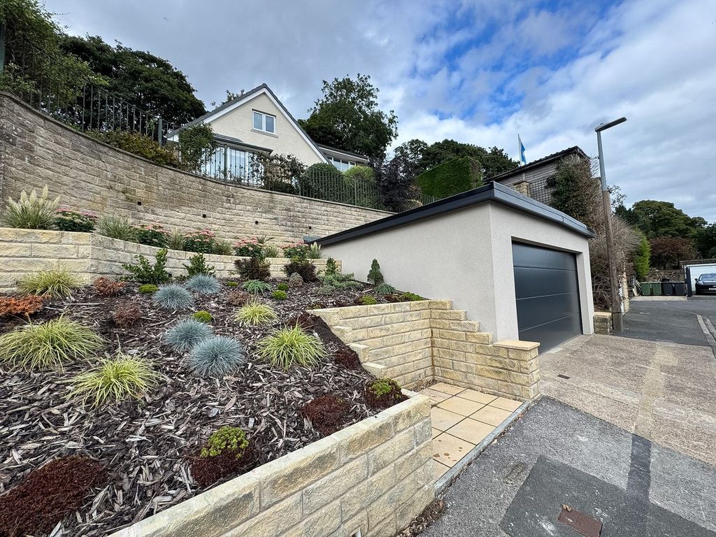 Property photo 1 of 51