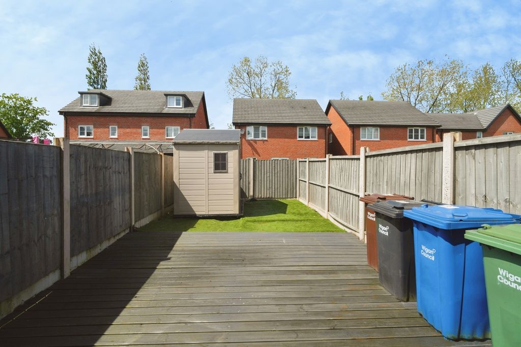Property photo 2 of 16 Pbox-Img.Jpg