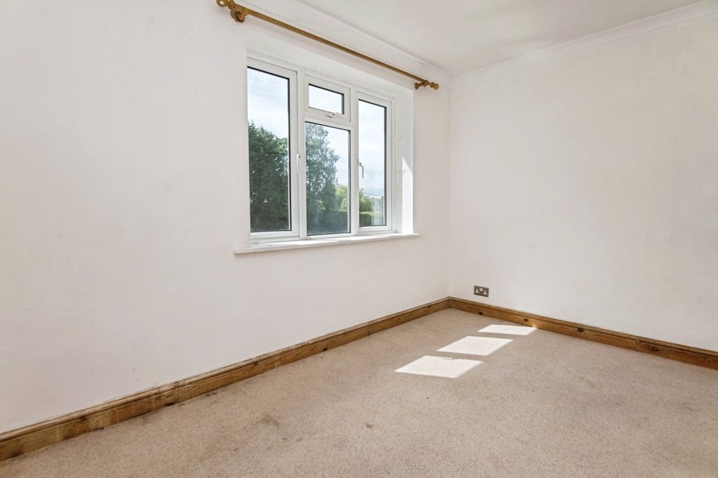 Property photo 3 of 17 Photo