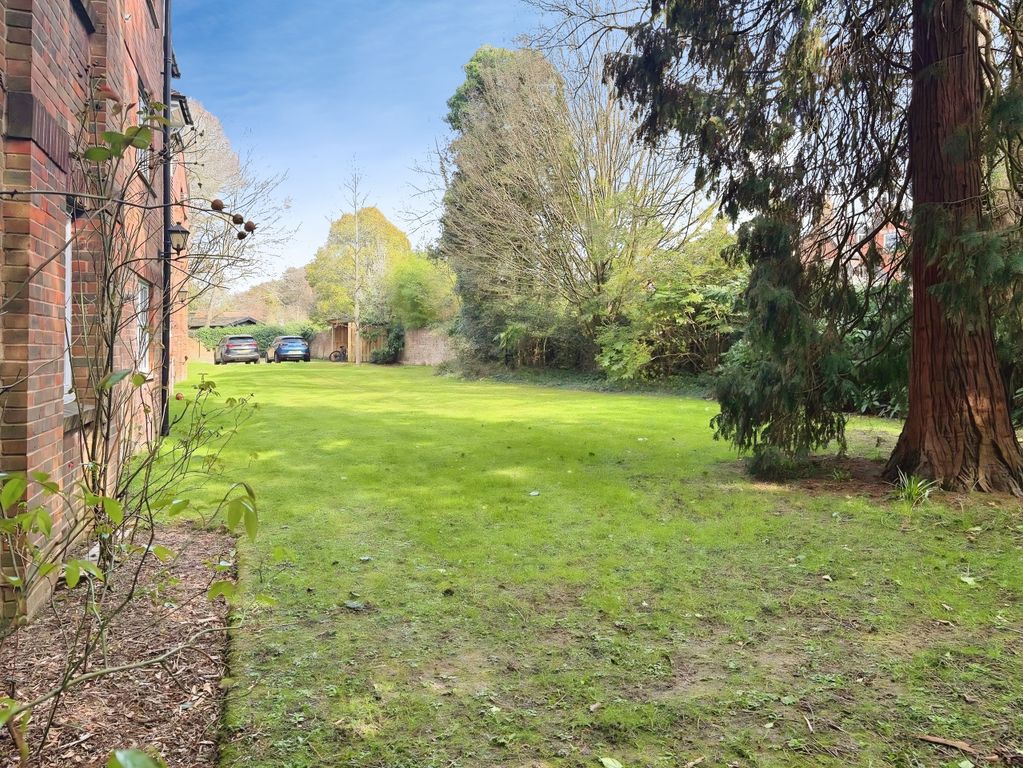 Property photo 1 of 11 7A3203Ad-1