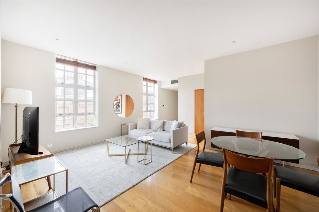 Property photo 2 of 13 Picture No. 15