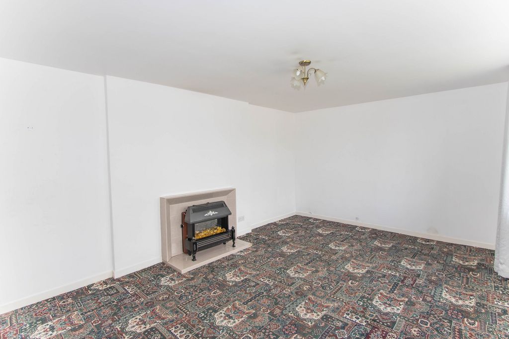 Property photo 3 of 12 Not Specified