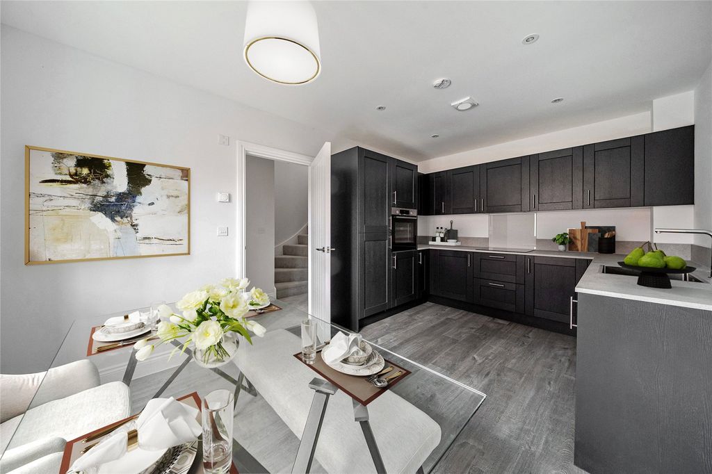 Property photo 2 of 6 Picture No. 11