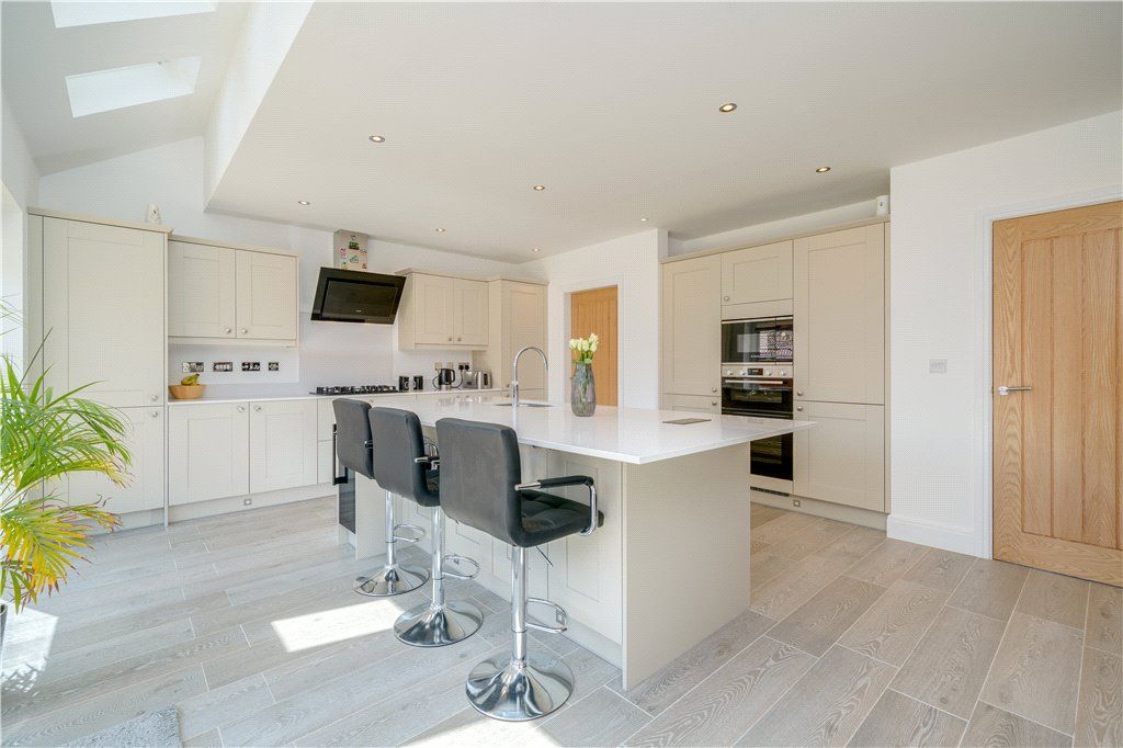 Property photo 2 of 21 Picture No. 17