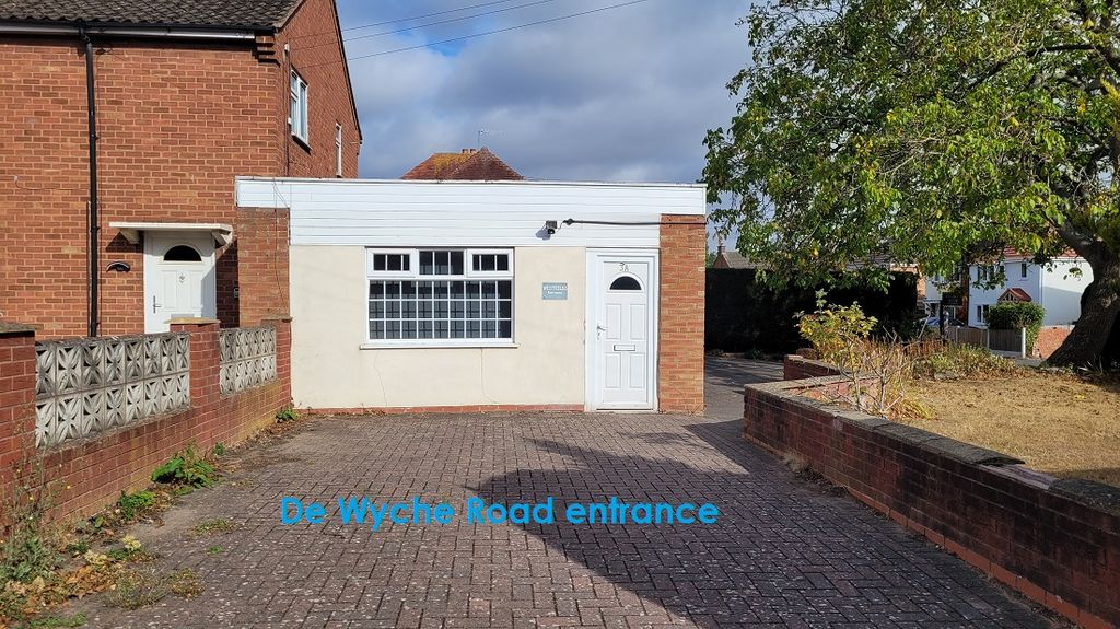 Property photo 2 of 9