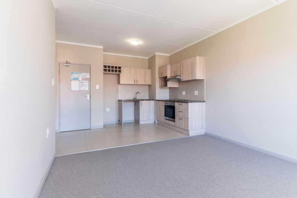 Property photo 3 of 7 Kw1702414