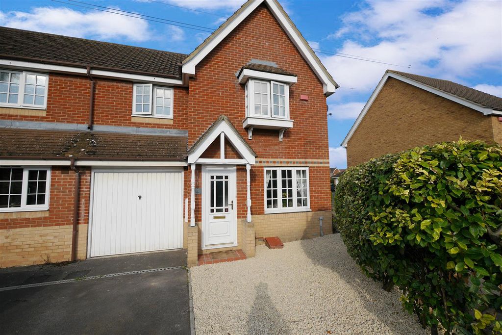 Property photo 1 of 9