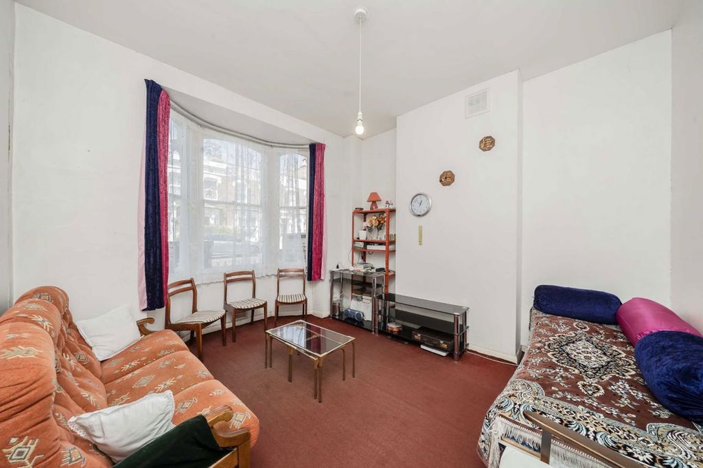 Property photo 2 of 5