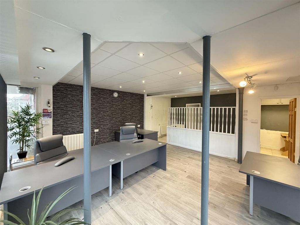 Property photo 3 of 6 Img_2311.Jpg