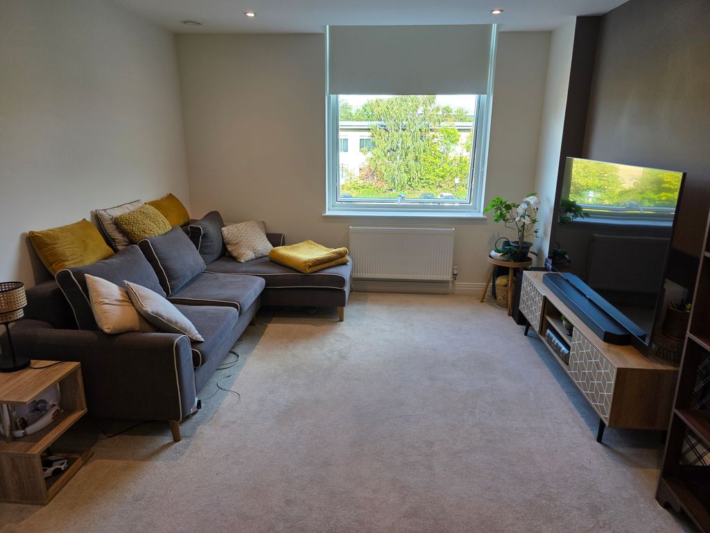 Property photo 1 of 15 Living Room