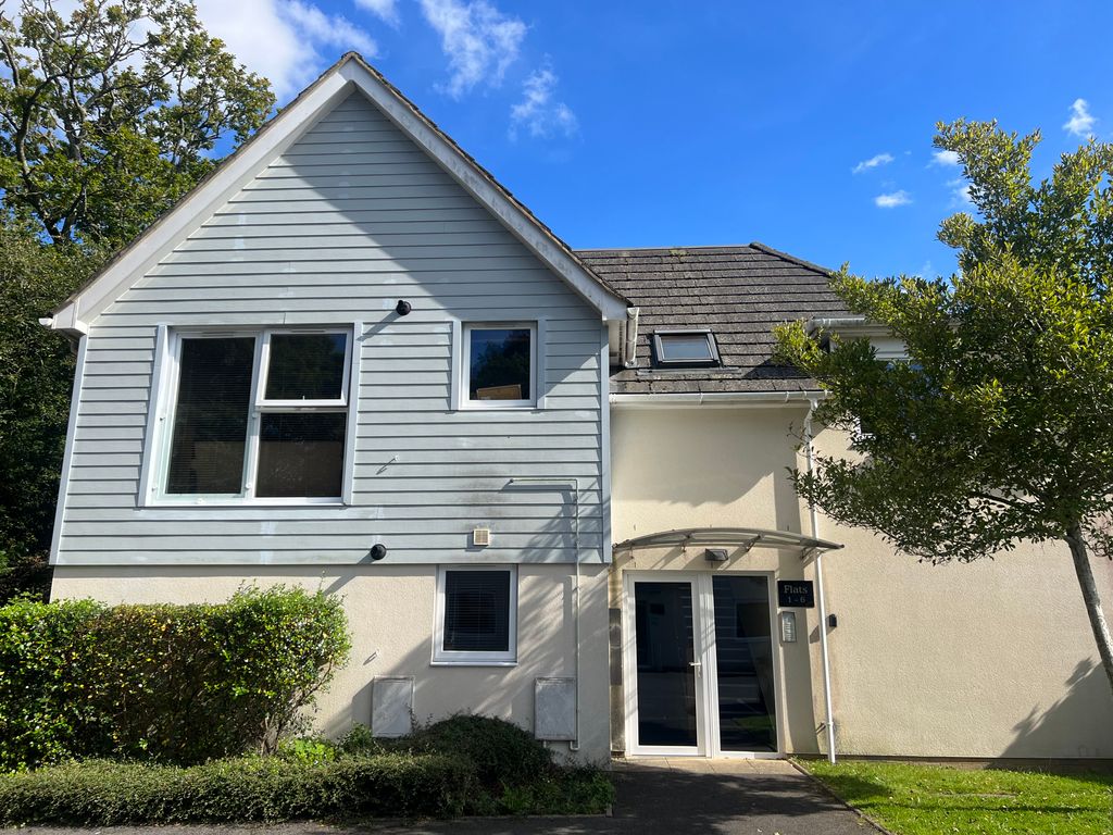 Property photo 1 of 6 External