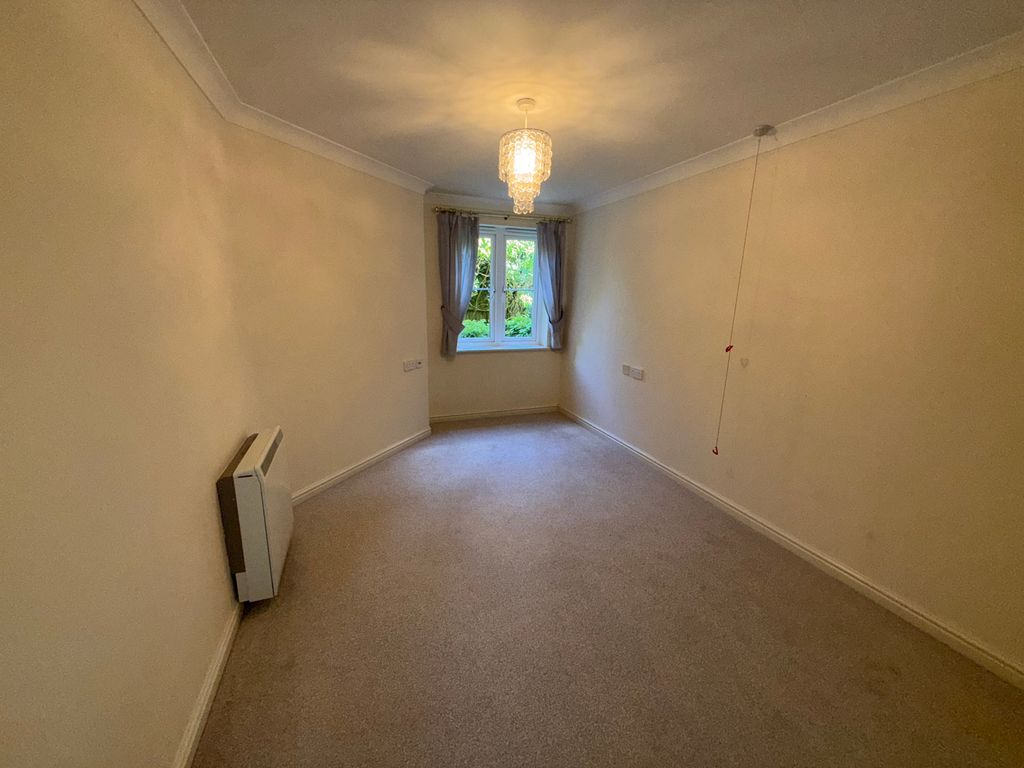 Property photo 3 of 8