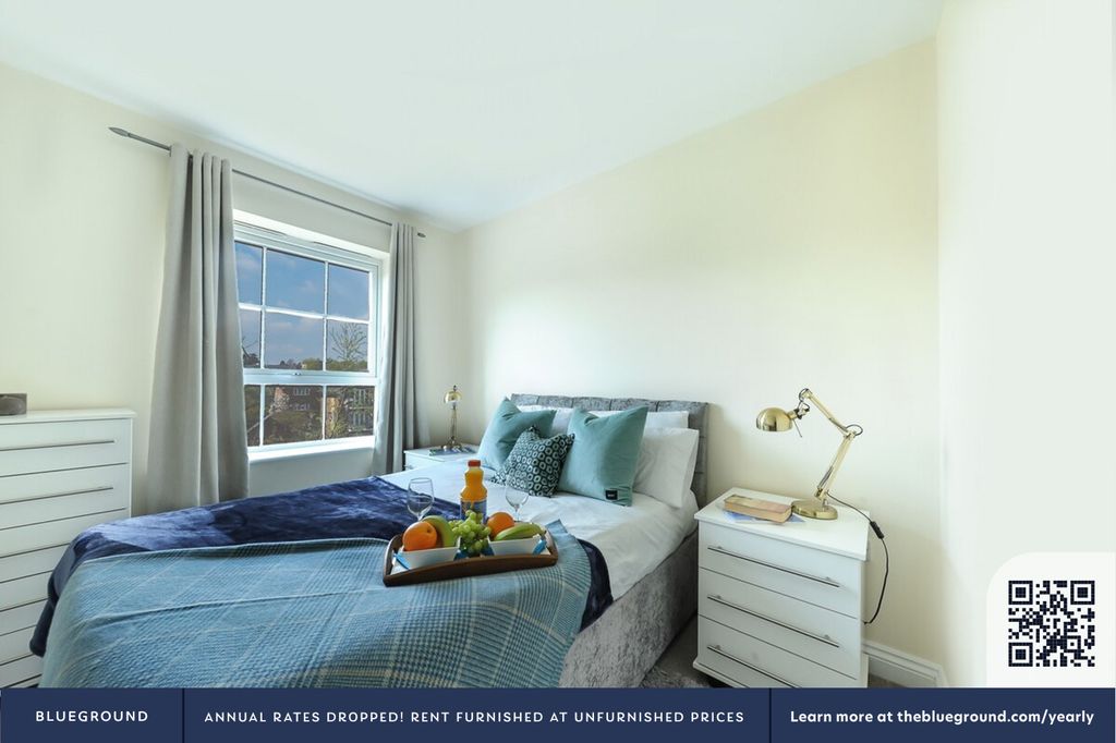 Property photo 3 of 28 Bedroom