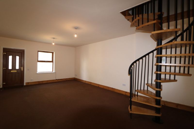 Property photo 3 of 10 Photo 3