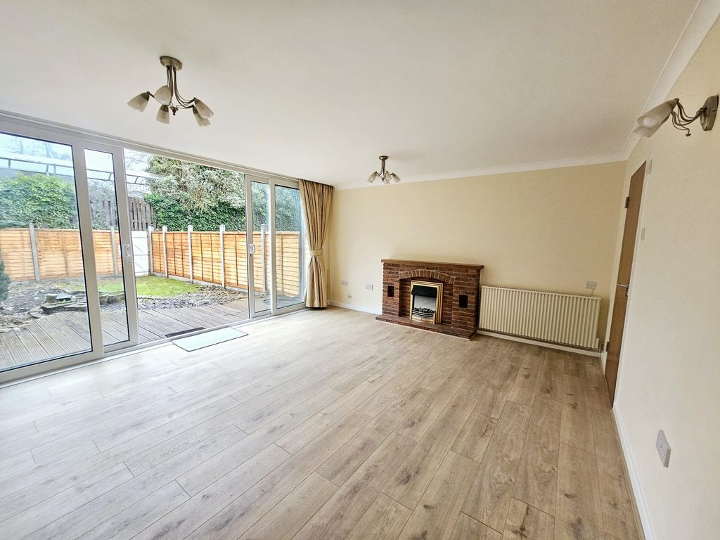 Property photo 1 of 12 Image