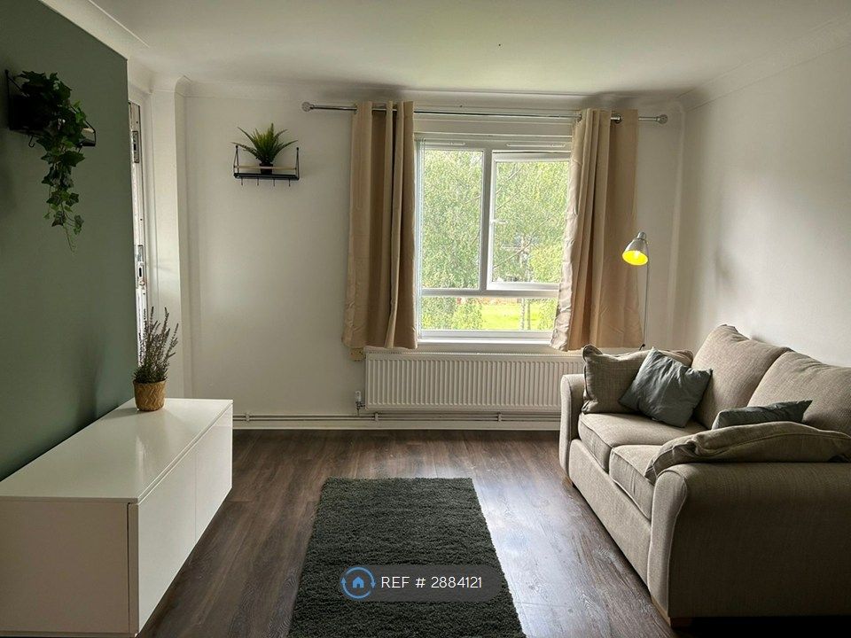 Property photo 1 of 35 Living Room