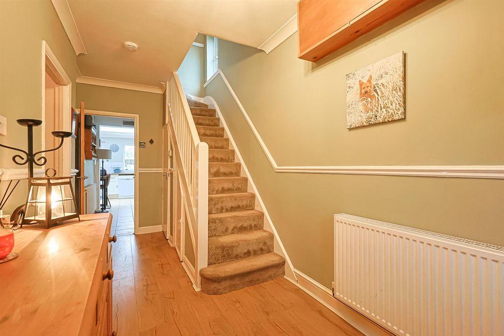 Property photo 3 of 27