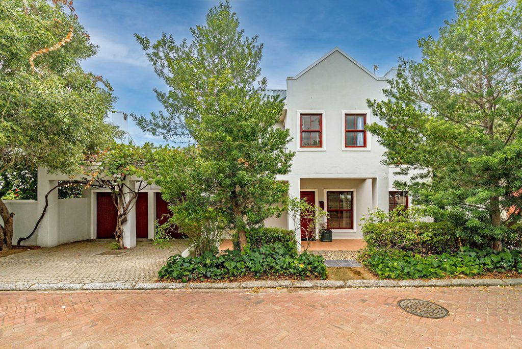 Property photo 1 of 37 St1731289