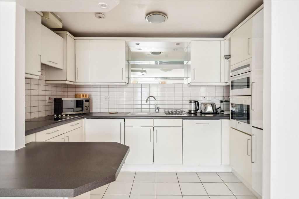 Property photo 3 of 11 Image