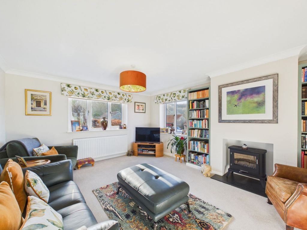 Property photo 2 of 25