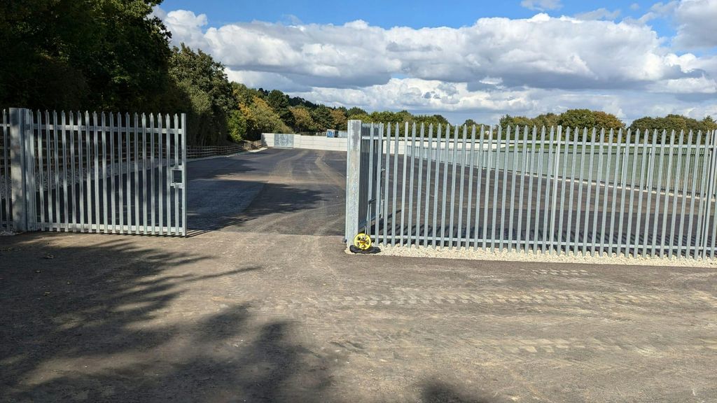 Property photo 2 of 2 The Yard Inset.Jpg