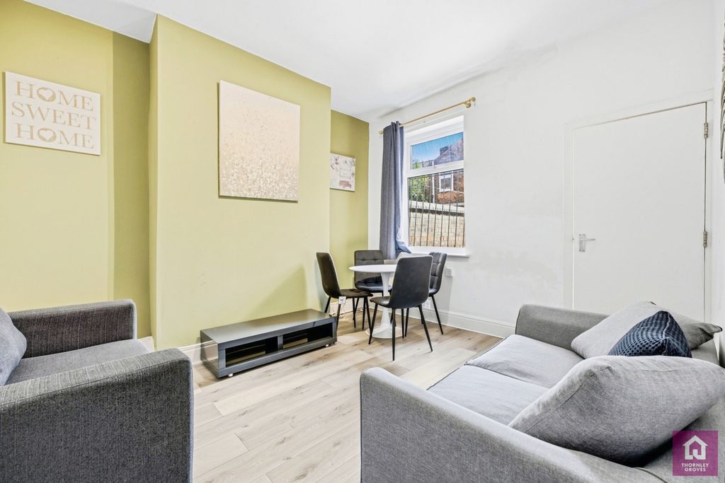 Property photo 3 of 18 Pbox-Img.Jpg