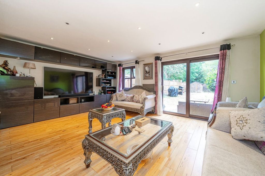 Property photo 2 of 7
