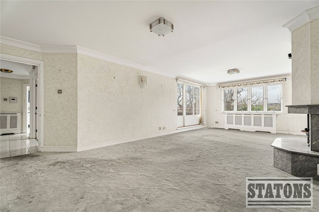 Property photo 3 of 28 Picture No. 18